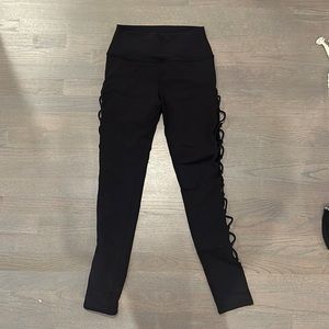 Black Alo Yoga leggings